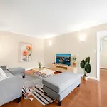 Bexley 5Br Near Train & Shpping With Pool 12Ppl First Floor